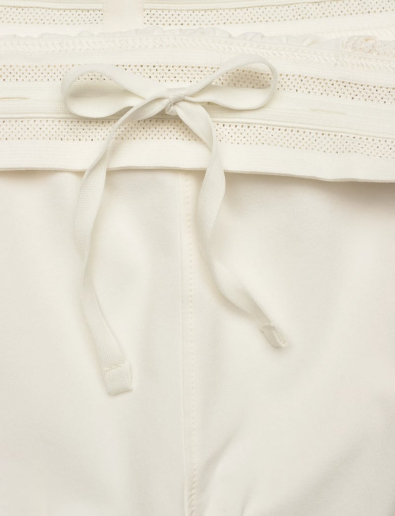 Asics - MATCH 7IN SHORT - vabaaja lühikesed püksid - cream - 2