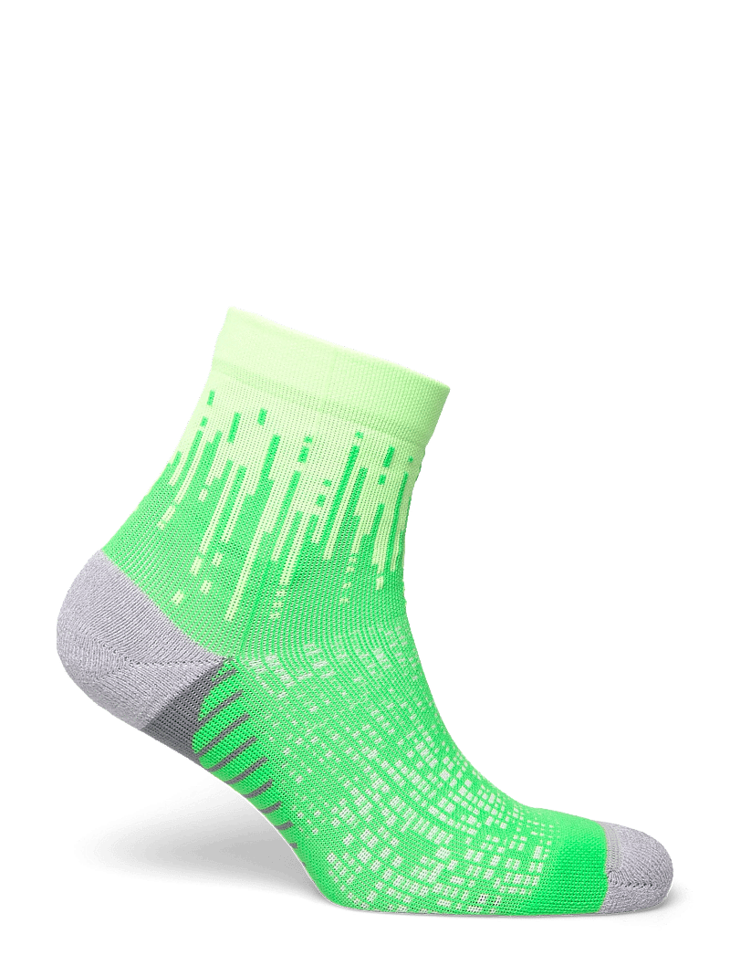 Asics - PERFORMANCE RUN SOCK QUARTER - clothes - illuminate green/vital green - 1