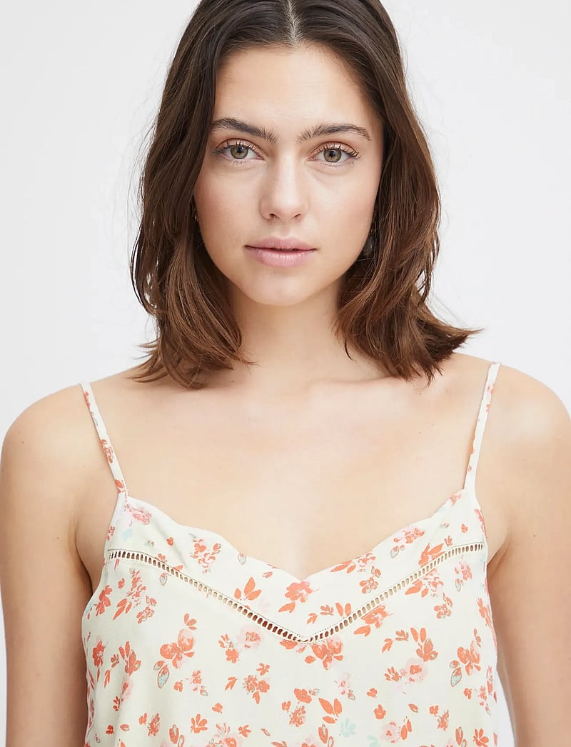 Atelier Rêve - IRROSIE TO2 - sleeveless tops - rosie small flowers ms24 - 5