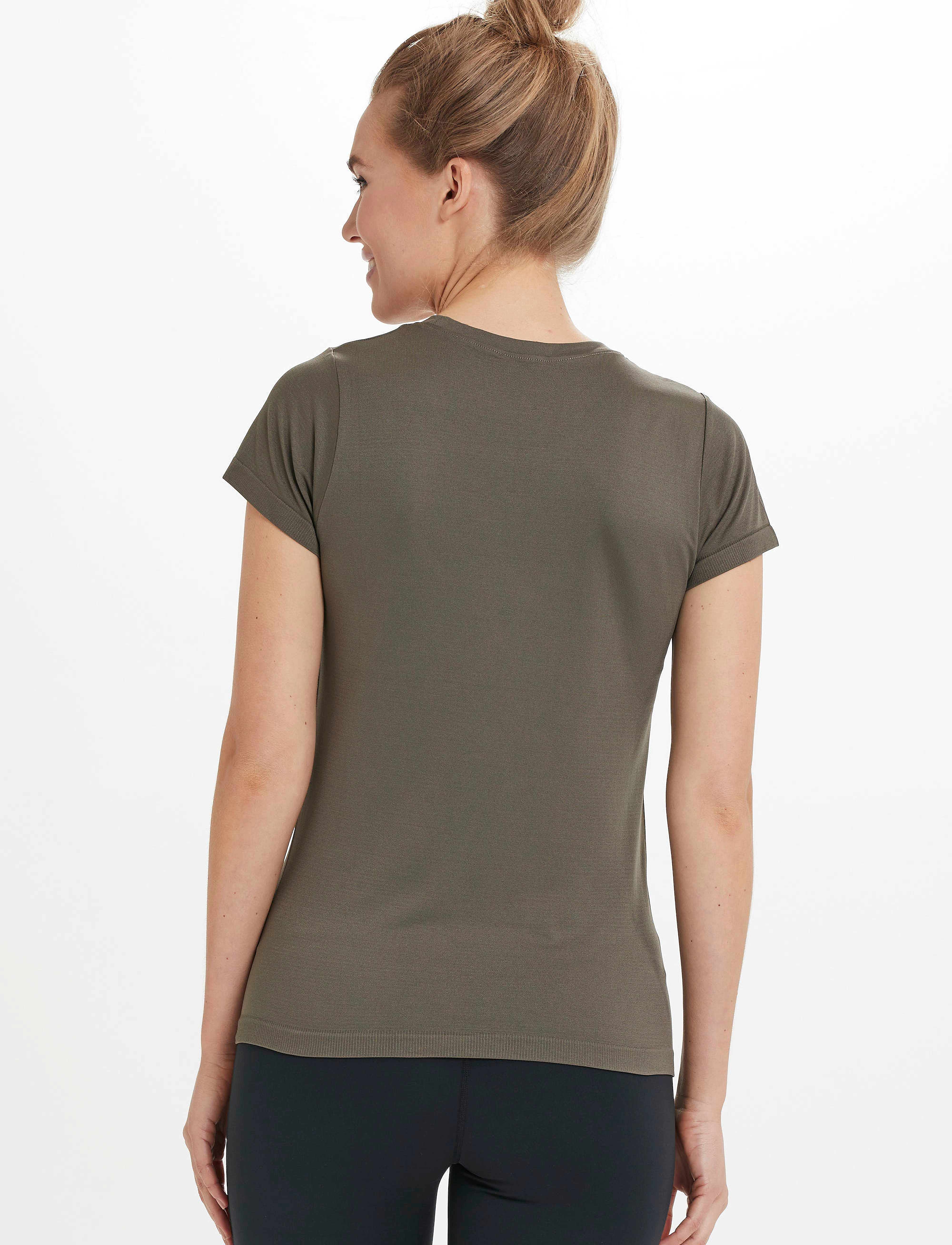 Athlecia - Julee W Loose Fit S/S Seamless Tee - madalaimad hinnad - olive - 5