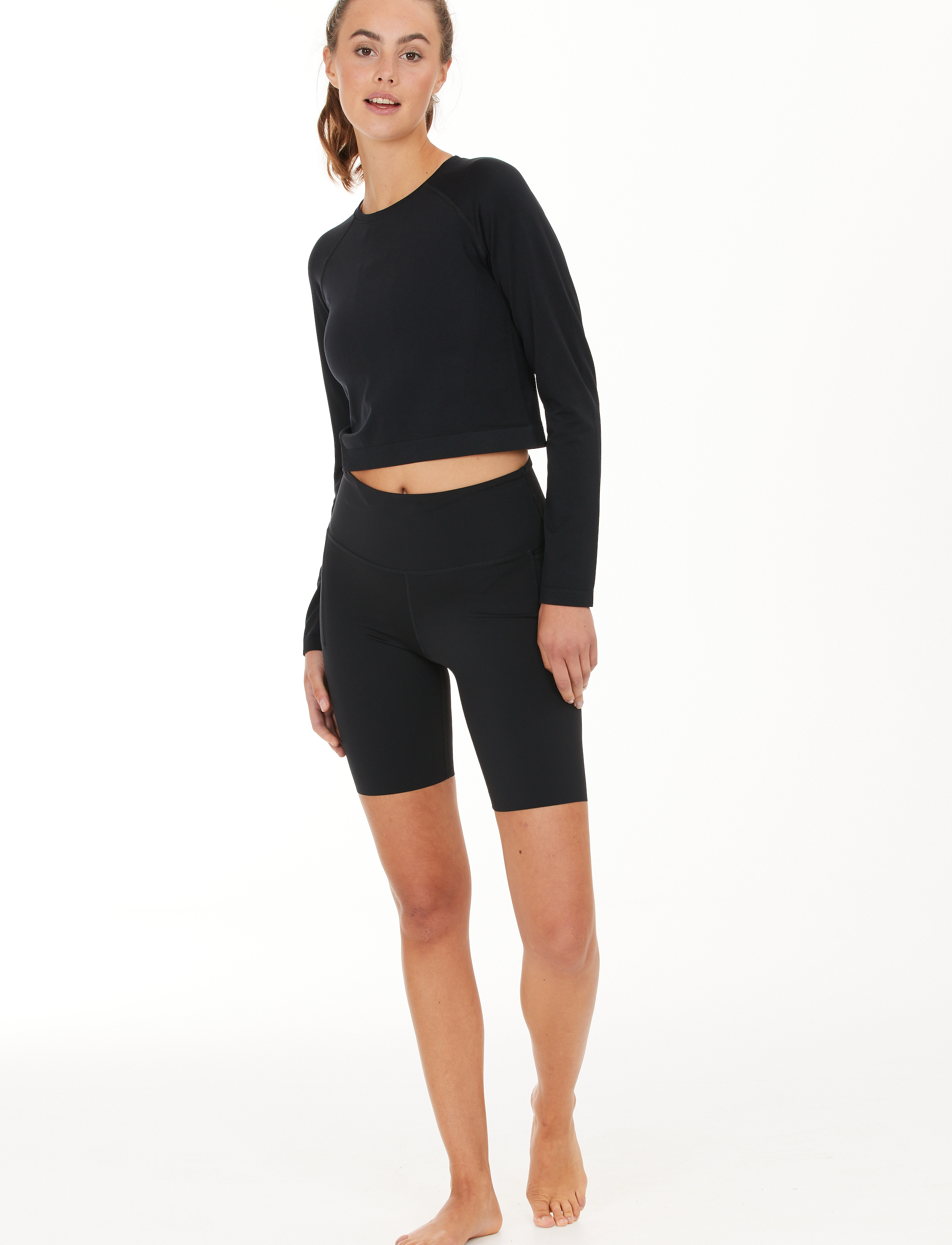 Athlecia - Celita W L-S Seamless Crop Top - black - 5