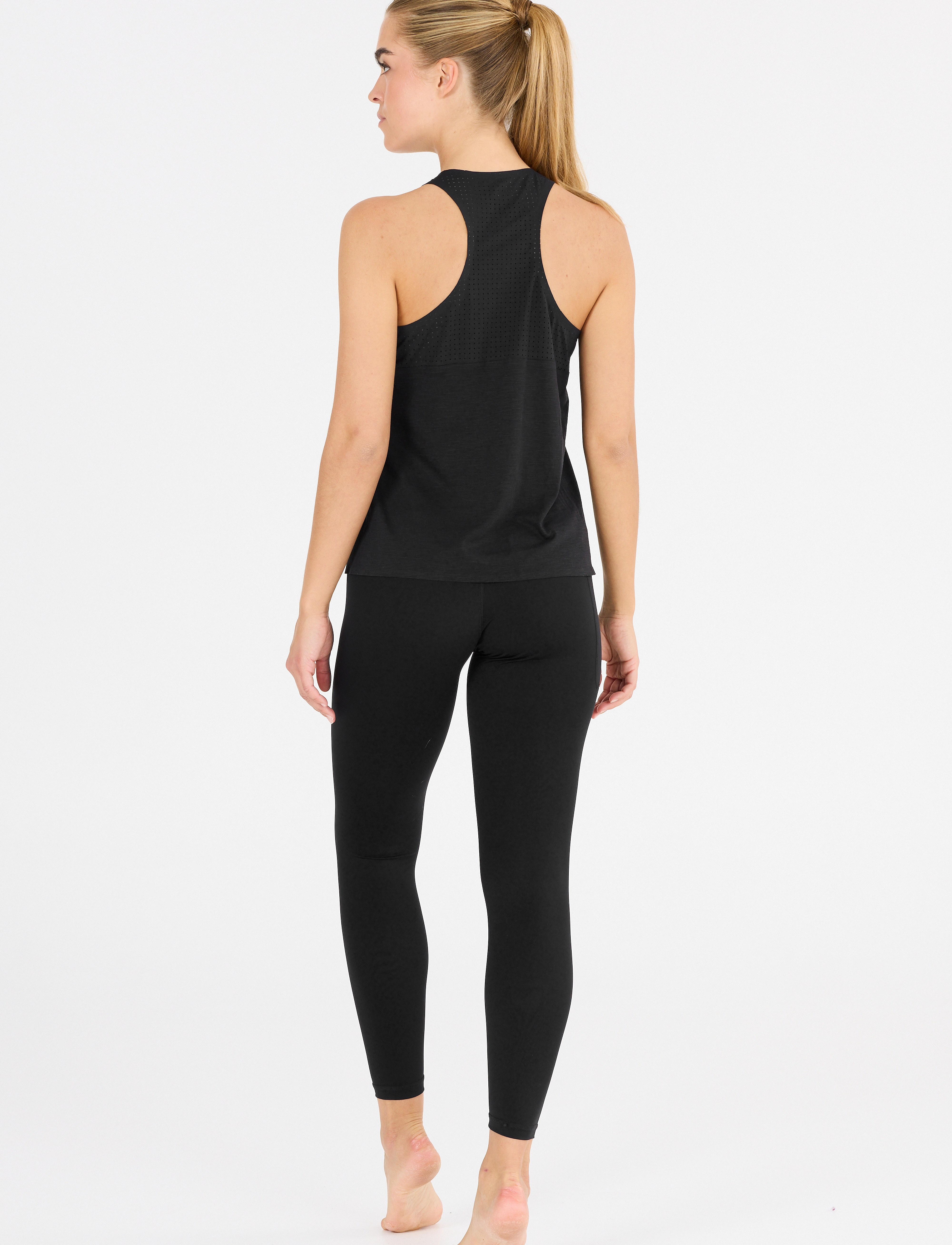 Athlecia - Dakia W Top With Lasercut Mesh - black - 3