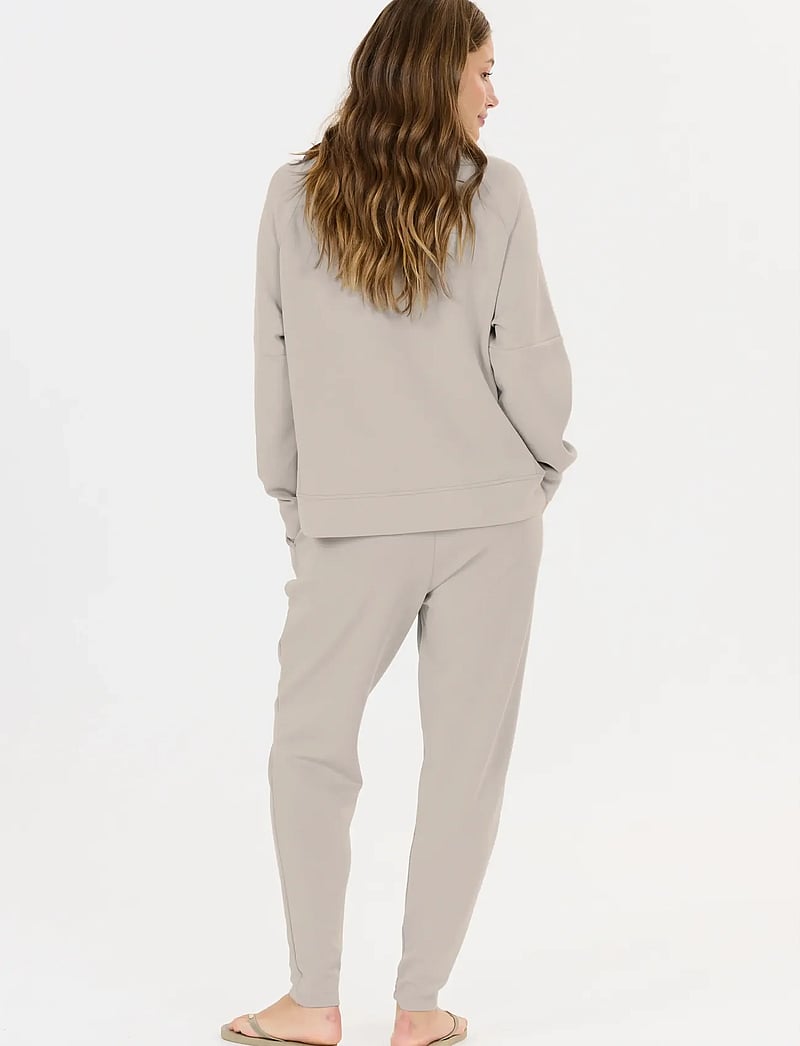 Athlecia - Jacey W Crew Neck - sweatshirts - dove - 5