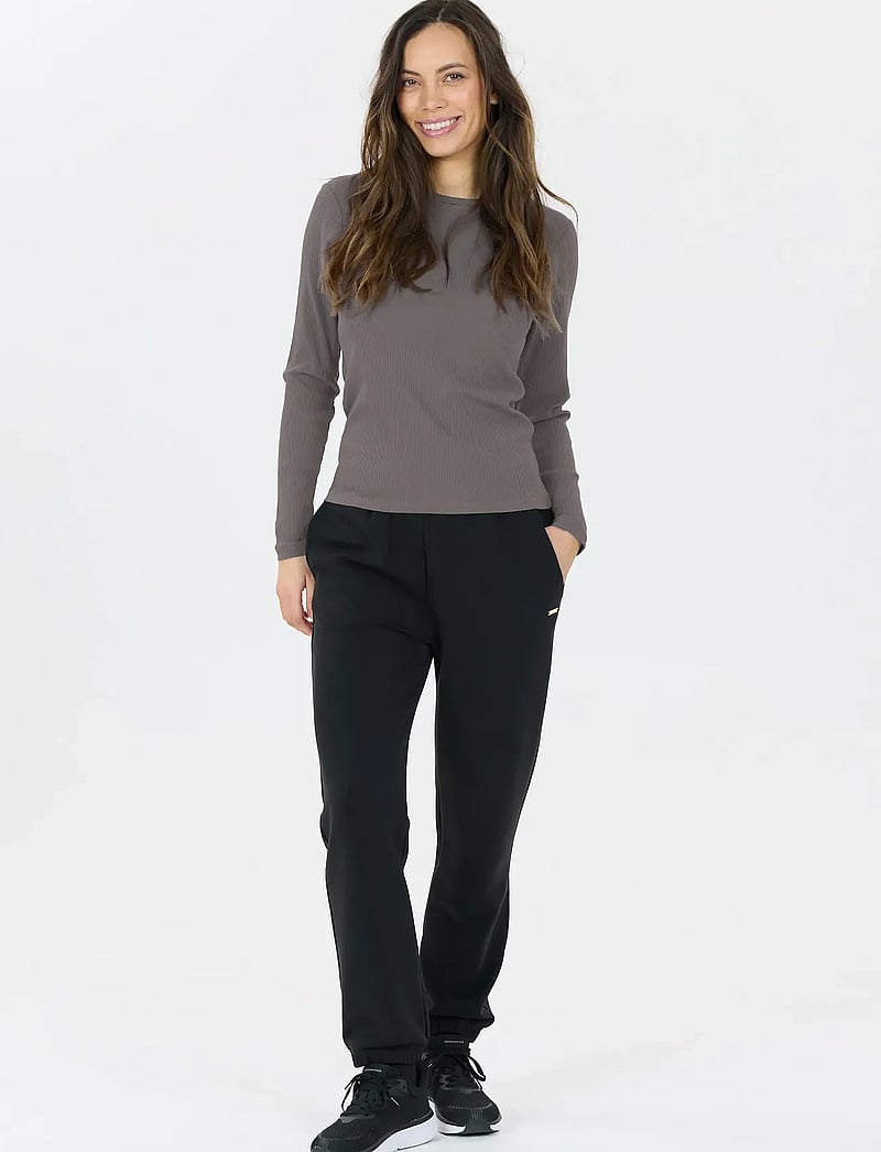 Athlecia - Lankae W L/S Tee - långärmade tröjor - plum kitten - 4