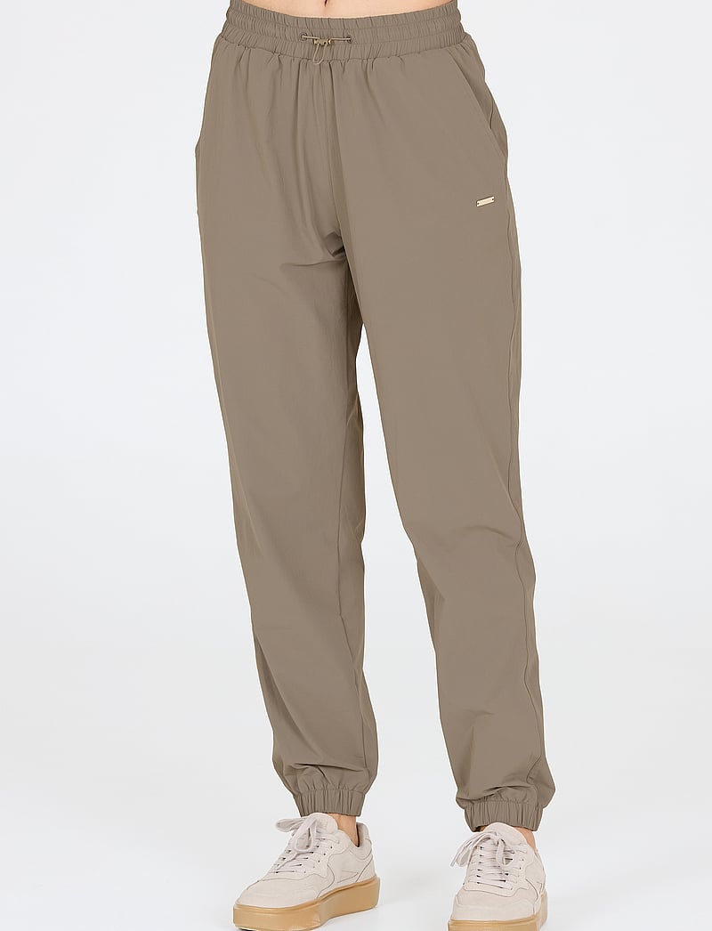 Athlecia - Hero W Track Pants - falcon - 4