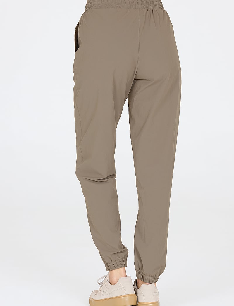 Athlecia - Hero W Track Pants - falcon - 5