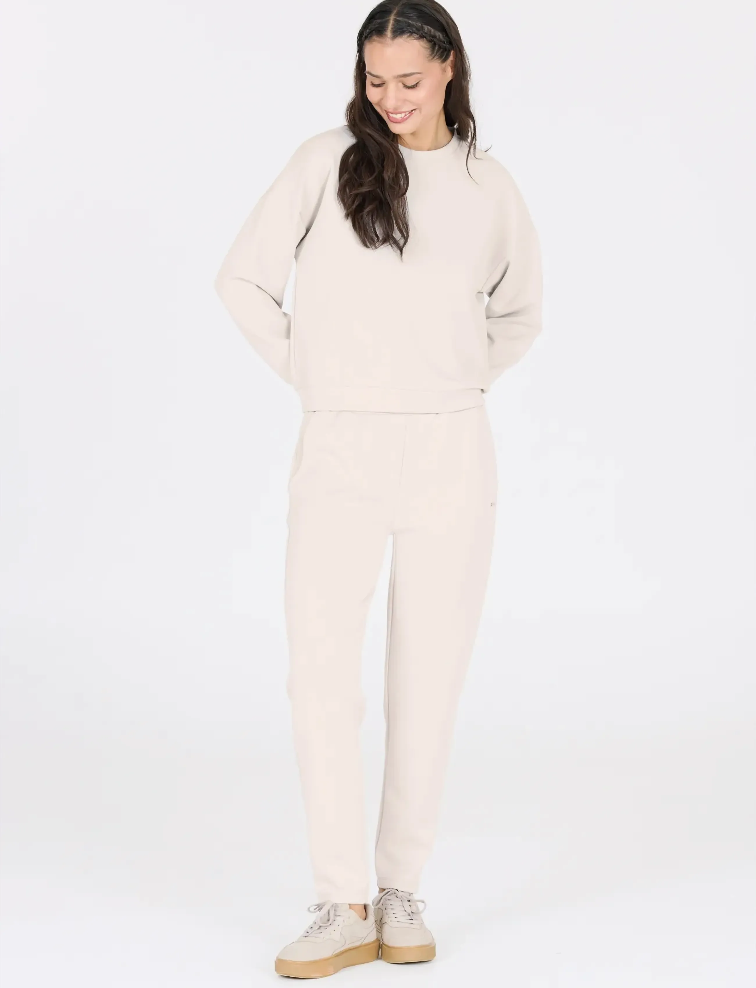 Jillnana W Crew Neck