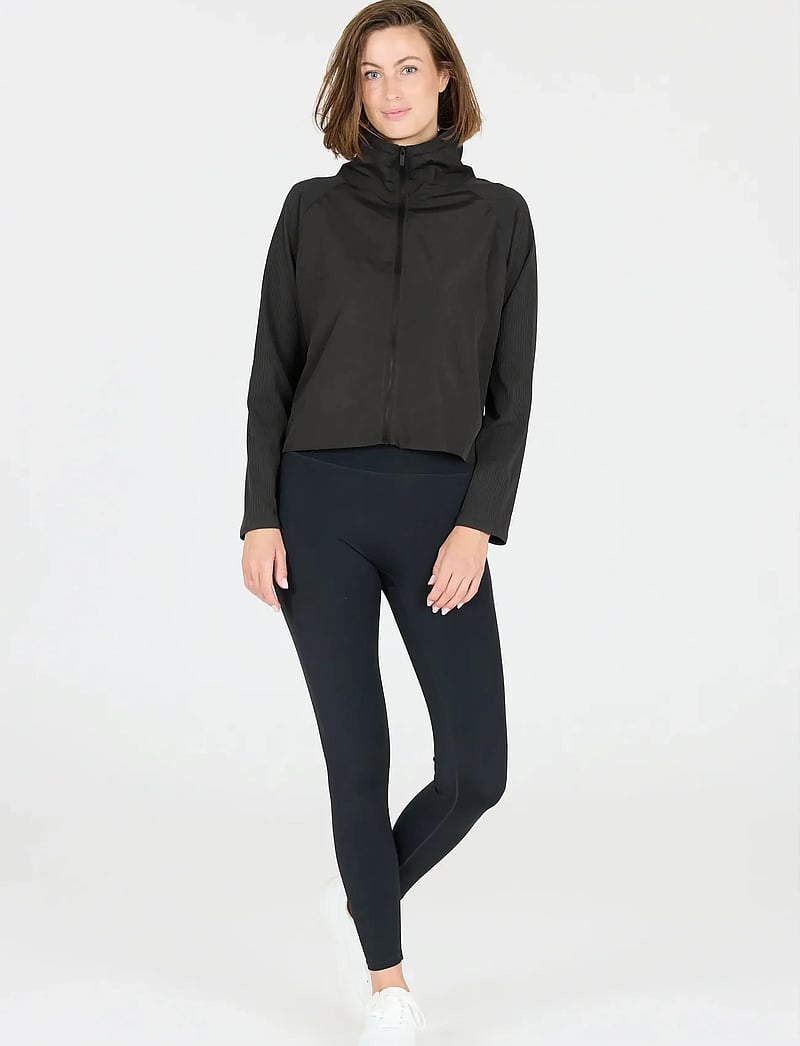 Athlecia - Aiana W Jacket - sportjacken - black - 0