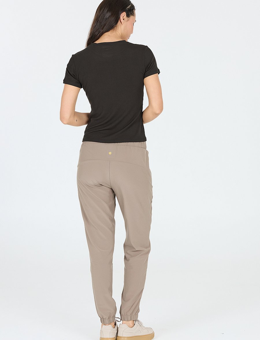 Athlecia - Tinashe W Rib S/S Tee - alussärgid ja t-särgid - black - 3