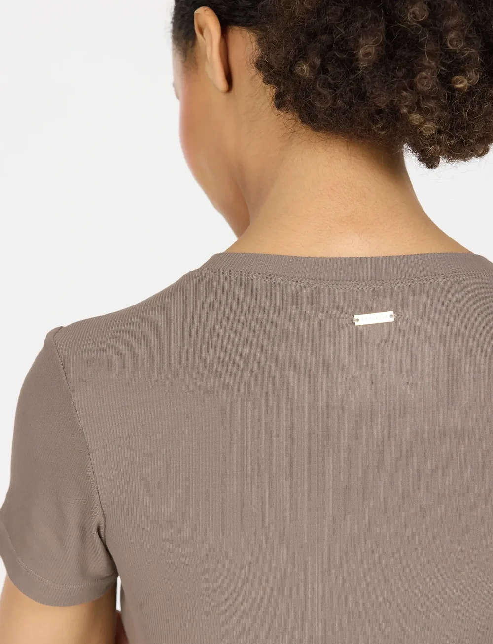 Athlecia - Tinashe W Rib S/S Tee - t-shirts - greige - 3