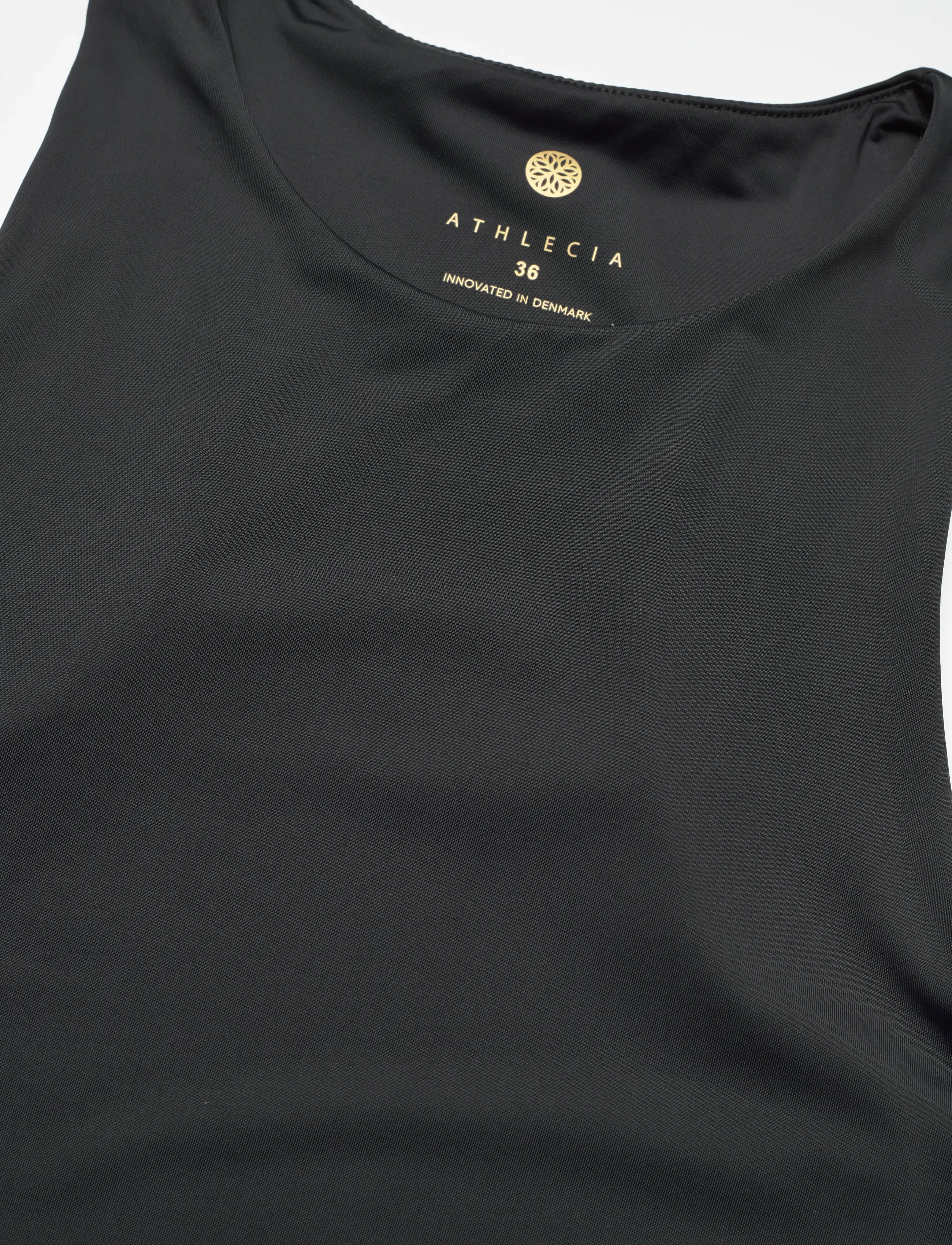 Athlecia - Rihal W Top - crop tops - black - 2
