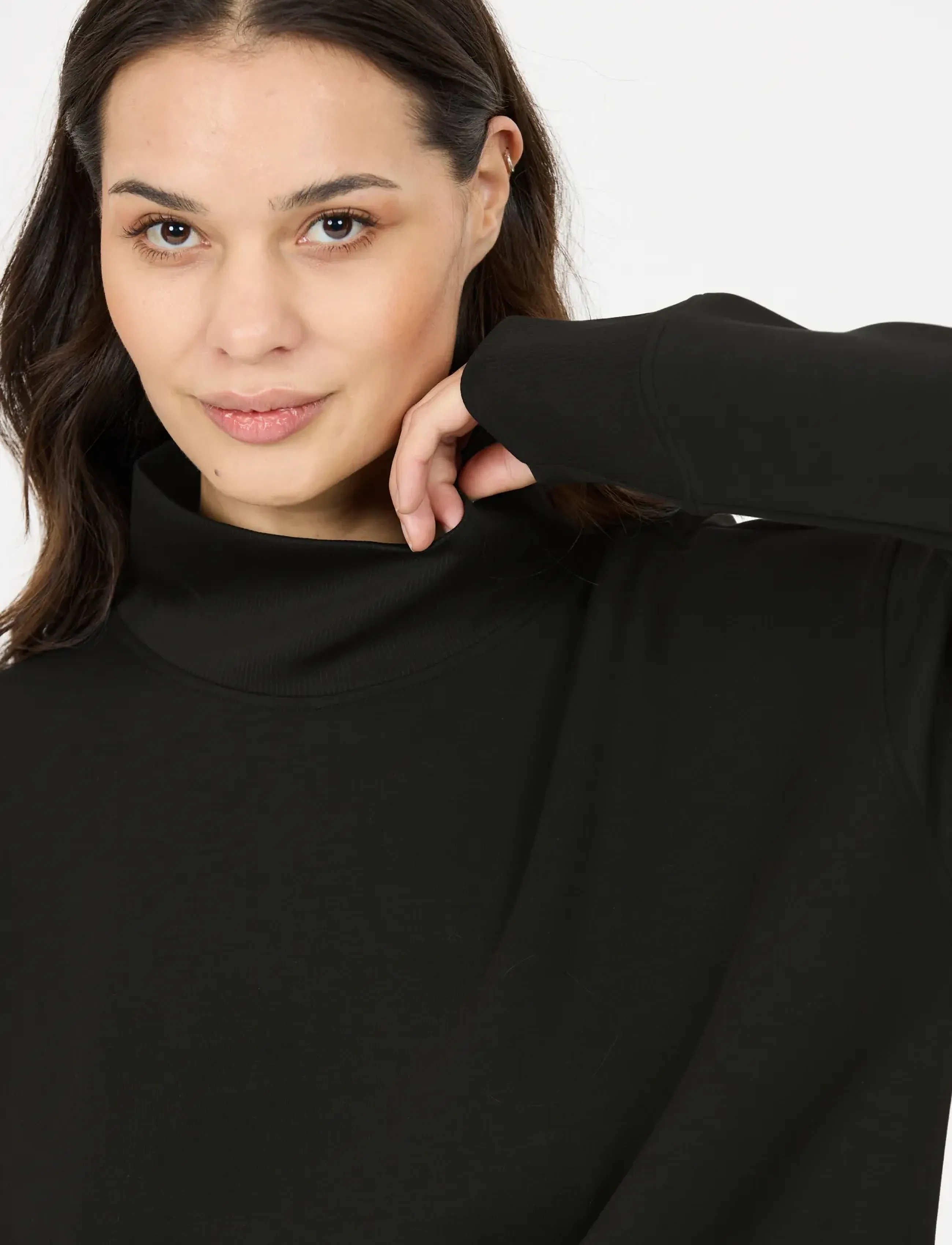 Yunes W Turtle Neck