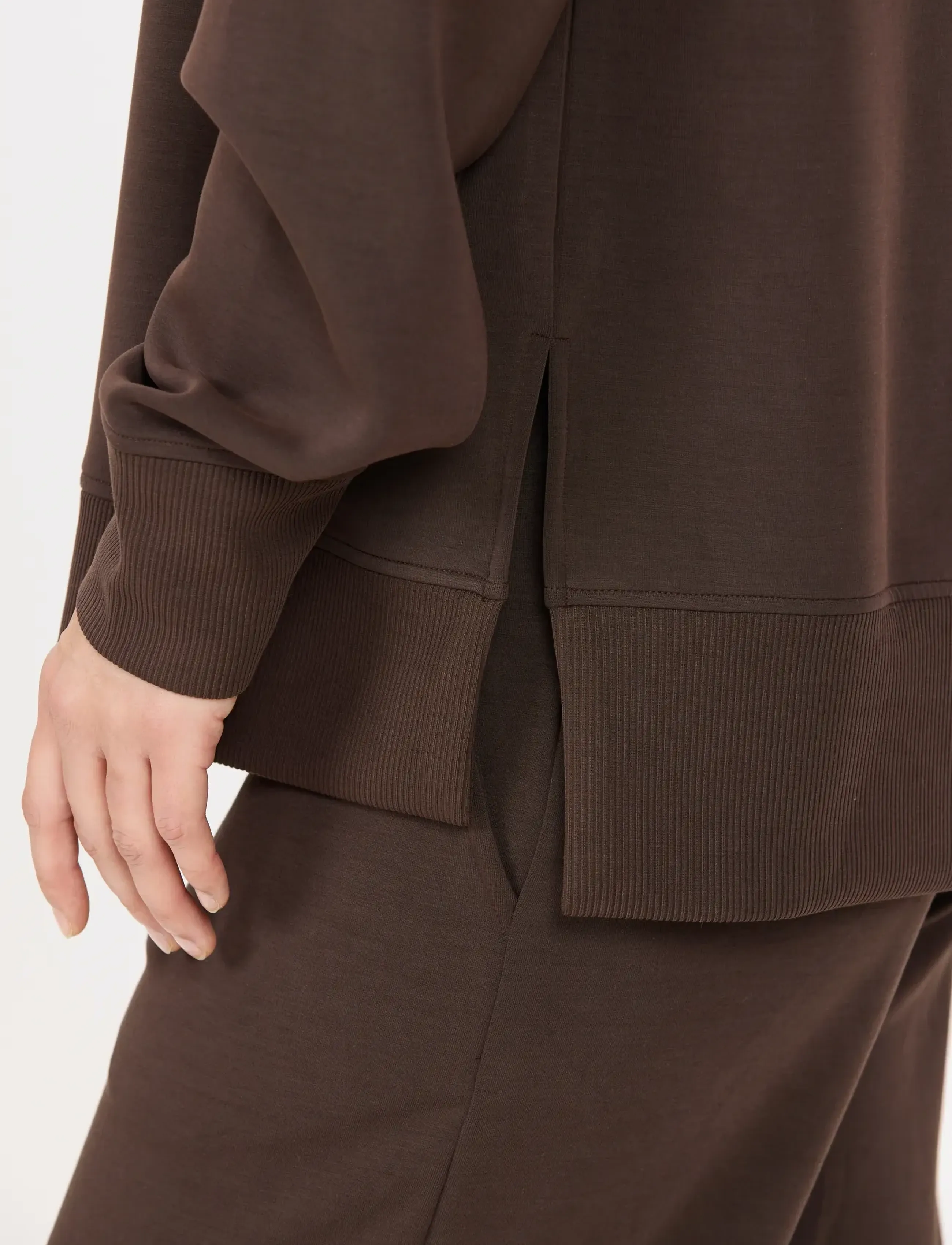 Yunes W Turtle Neck 2