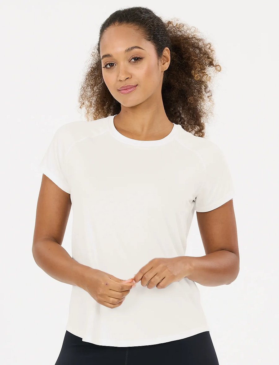 Athlecia - Gaina V3 W SS Tee - t-shirts - white - 4