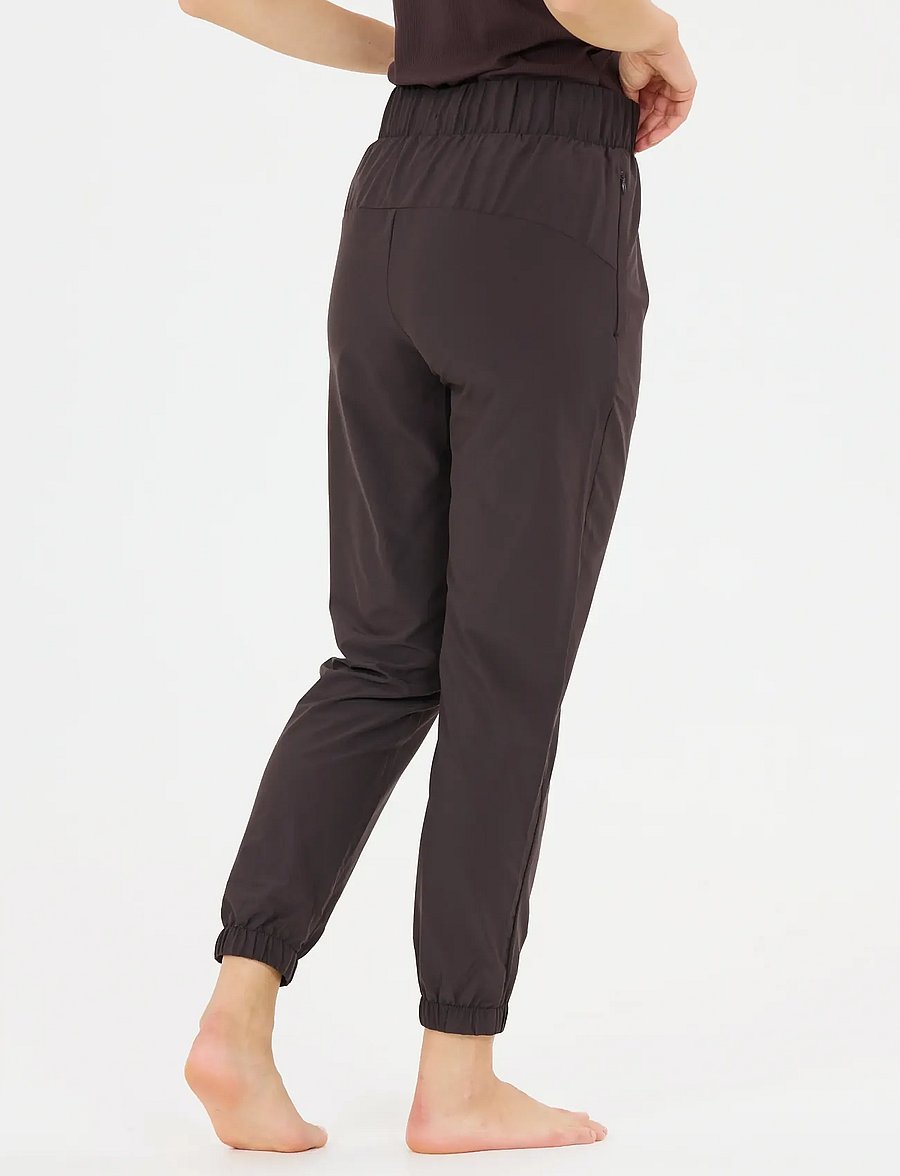 Athlecia - Austberg V2 W Training Pants - träningsbyxor - chocolate torte - 3