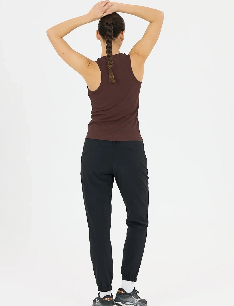 Athlecia - Tinashe V2 W Halterneck Rib Top - tank tops - chocolate torte - 5