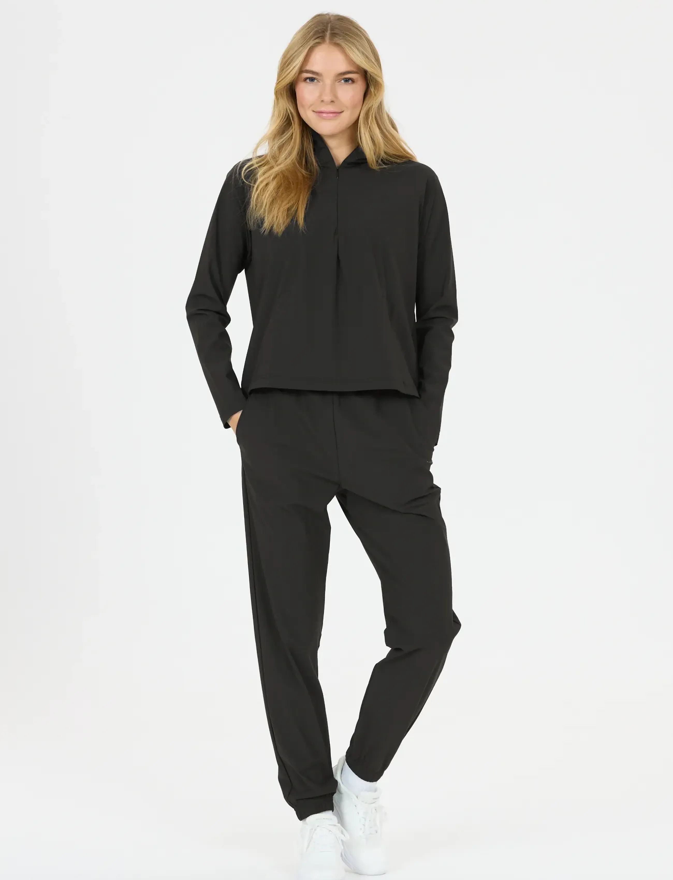 Athlecia - Amisa V2 W Stretch Hoody - huvtröjor - black - 4