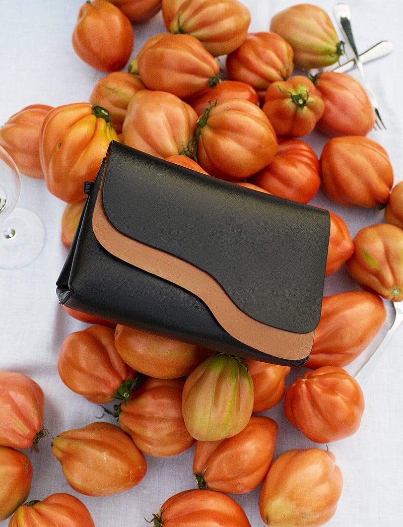 ATP Atelier - Scarlino Black Double Faced Nappa - fashion trends - black - 0