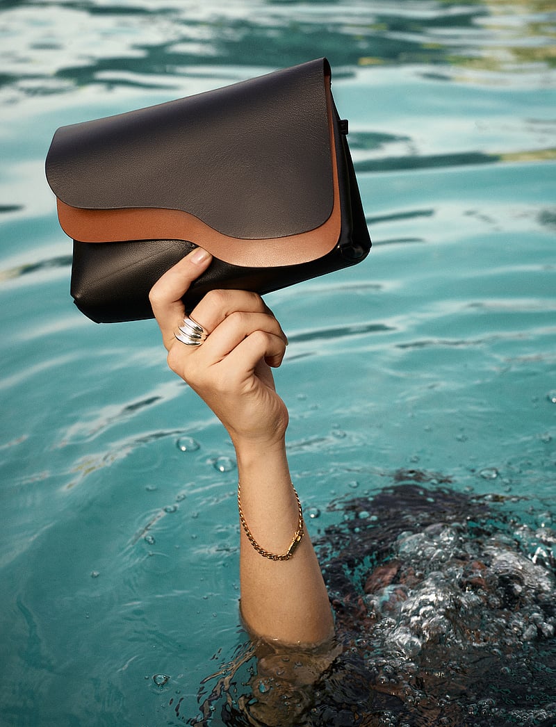 ATP Atelier - Scarlino Black Double Faced Nappa - fashion trends - black - 5