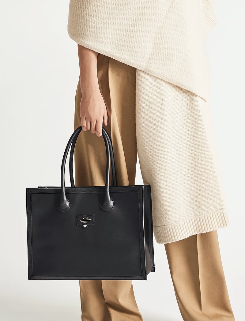 ATP Atelier - Montefalcione Black Vacchetta - shoppingväskor - black - 5