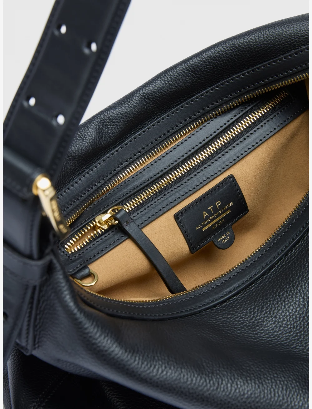 ATP Atelier - Bassano Black Grained Calf/Vacchetta - shoppingväskor - black - 5