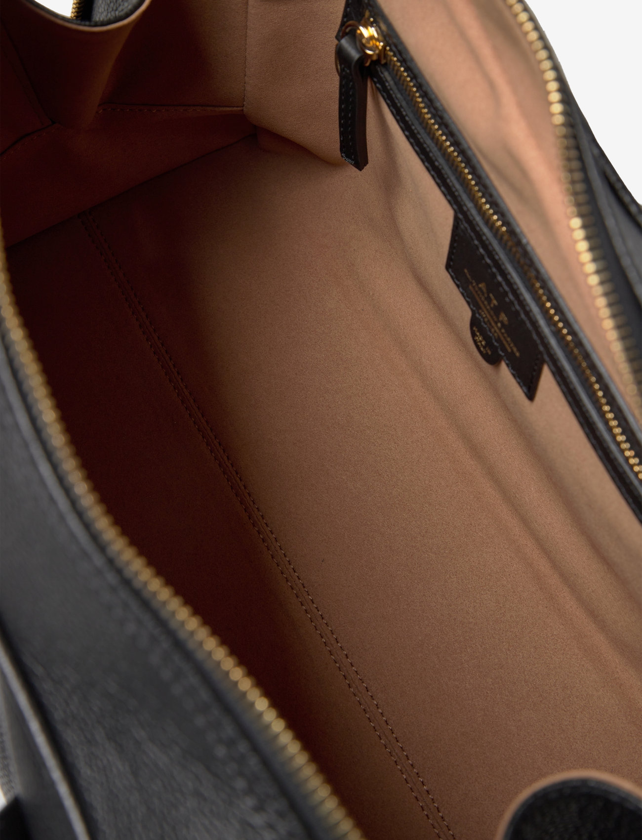 ATP Atelier - Noale Black Grained Calf - shoulder bags - black - 5