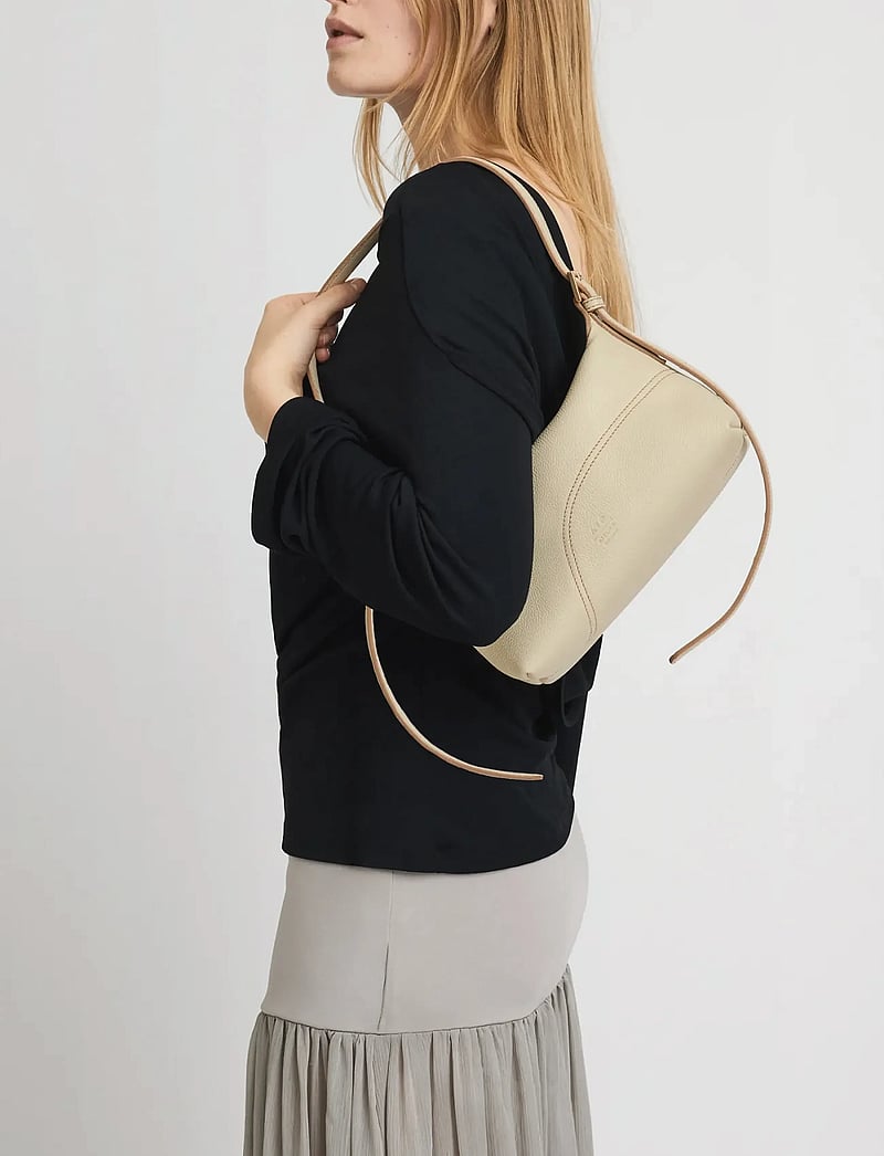 ATP Atelier - Vadena Mandorla Grained Calf - fashion trends - mandorla - 2