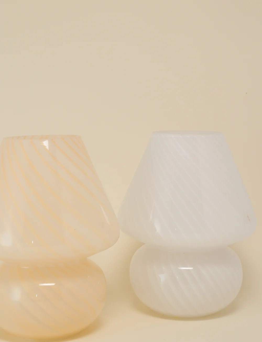 Au Maison - Joyful Lamp - schreibtisch- & tischlampen - white - 2