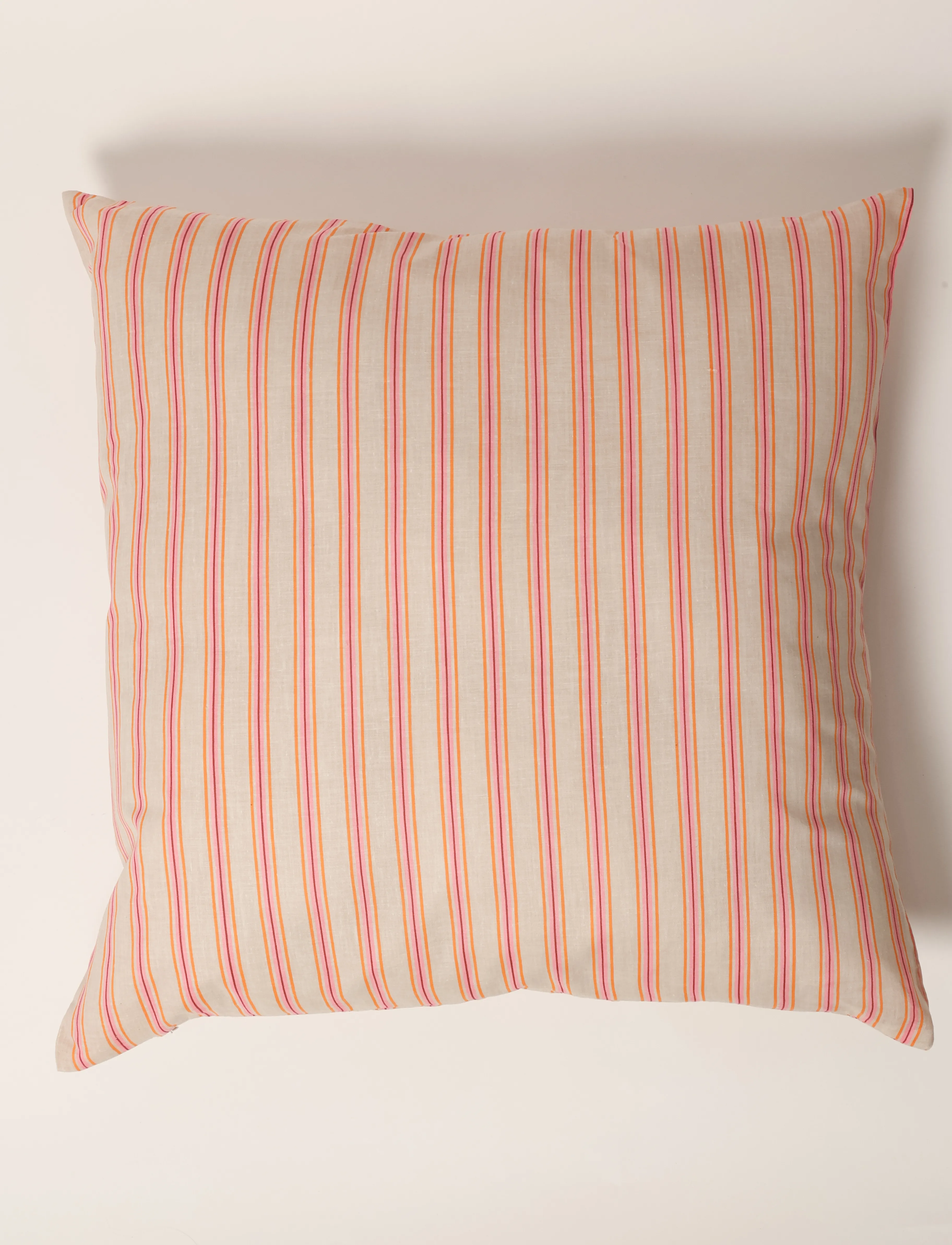 Au Maison - Cushion w/filling - laveste priser - sand/pink - 1