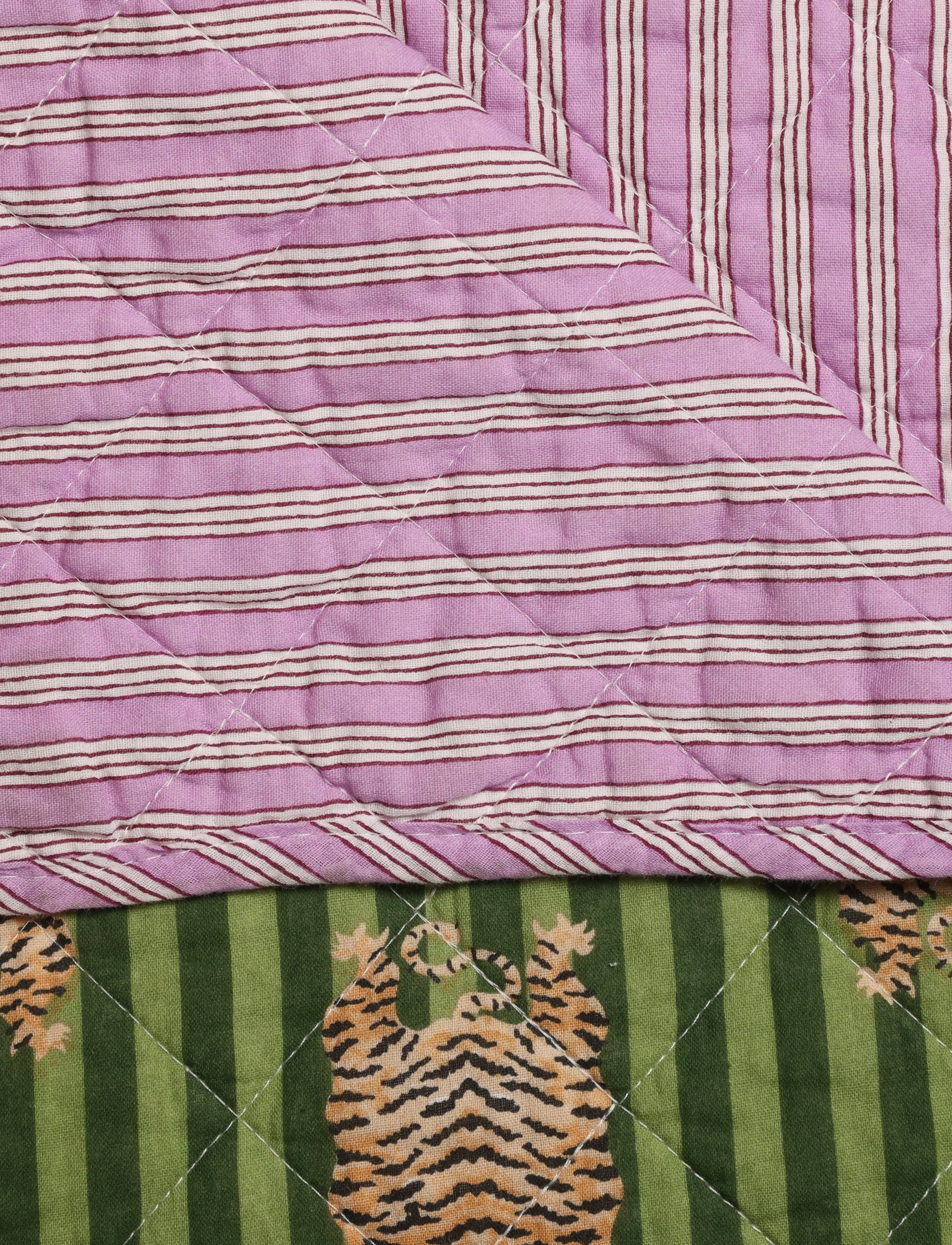 Au Maison - Quilt Ethnic, big tiger-green/purple, 140x180 cm - pleedid - green/purple - 1