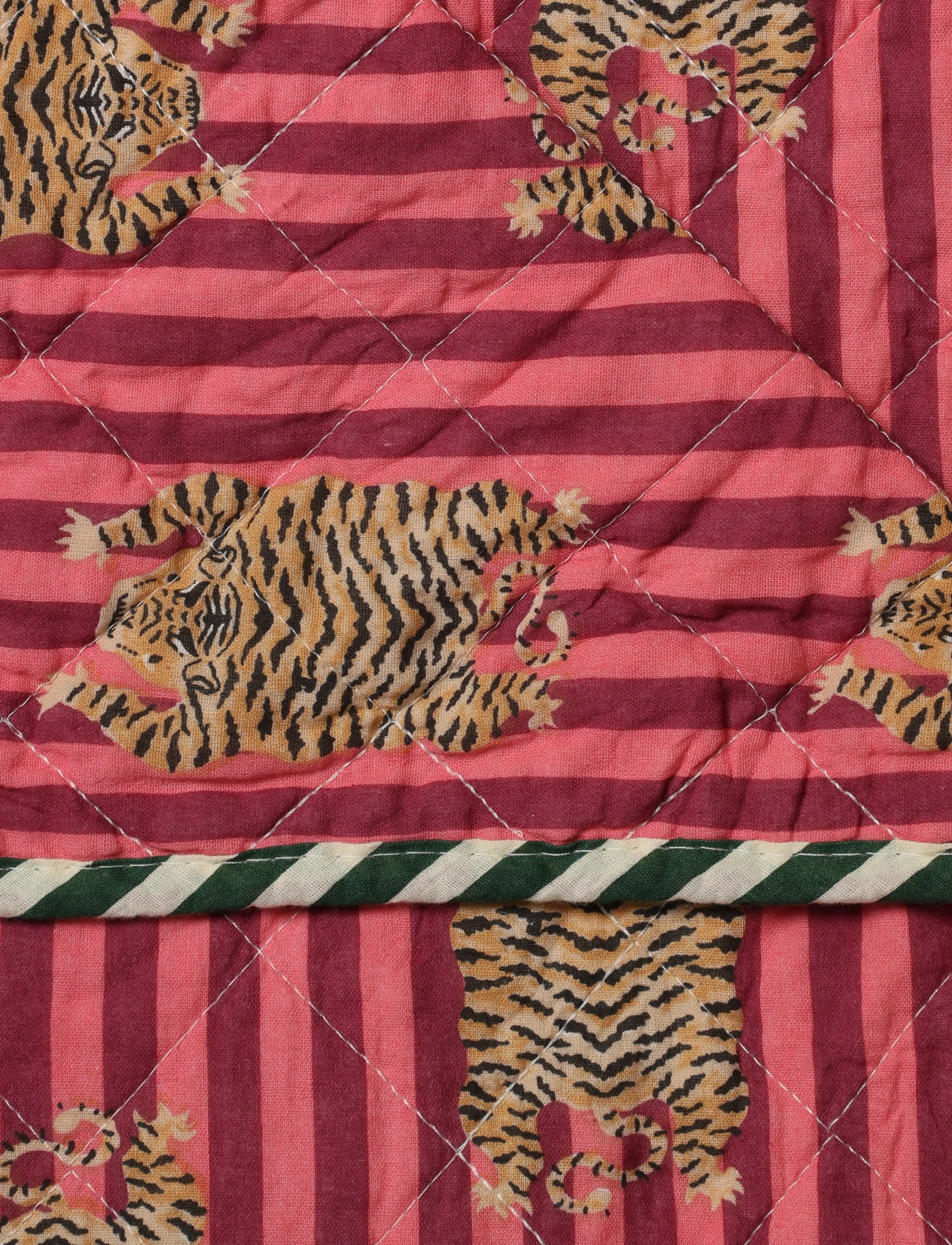 Au Maison - Quilt Ethnic, big tiger-pink, 140x180 cm - pleedid - pink - 1