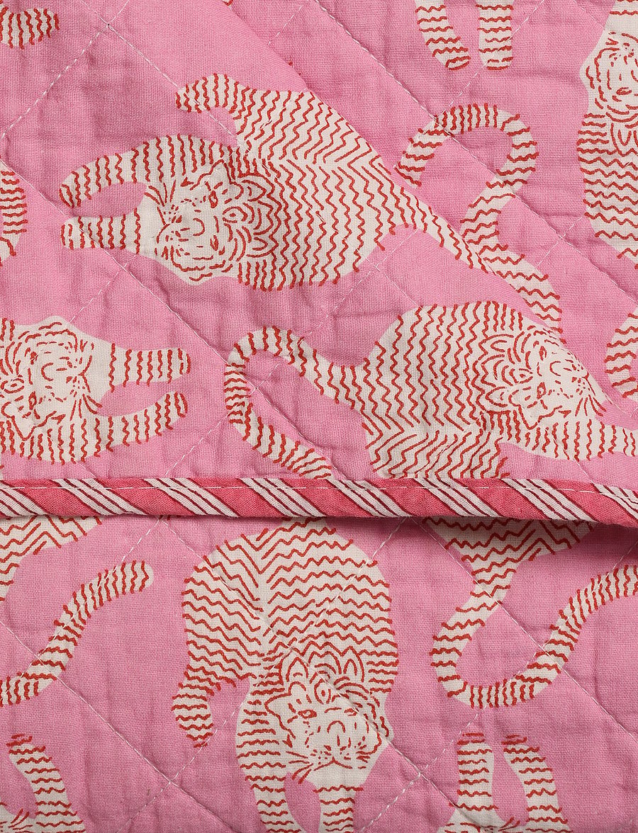 Au Maison - Quilt Ethnic, tiger-pink, 140x180 cm - pledi un segas - tiger pink - 1
