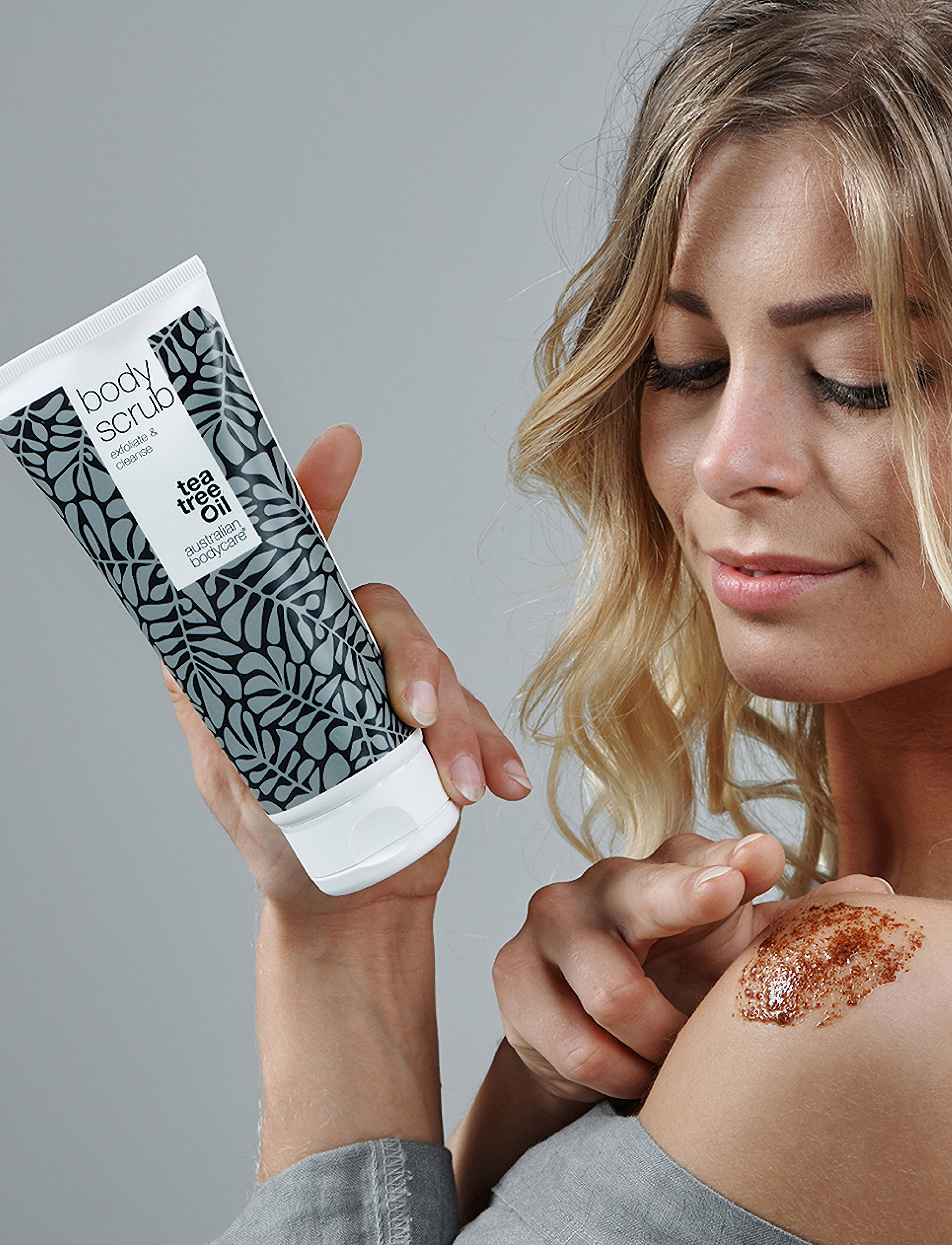 Australian Bodycare - 3 body scrub for blemished skin - til hende - tea tree oil - 5