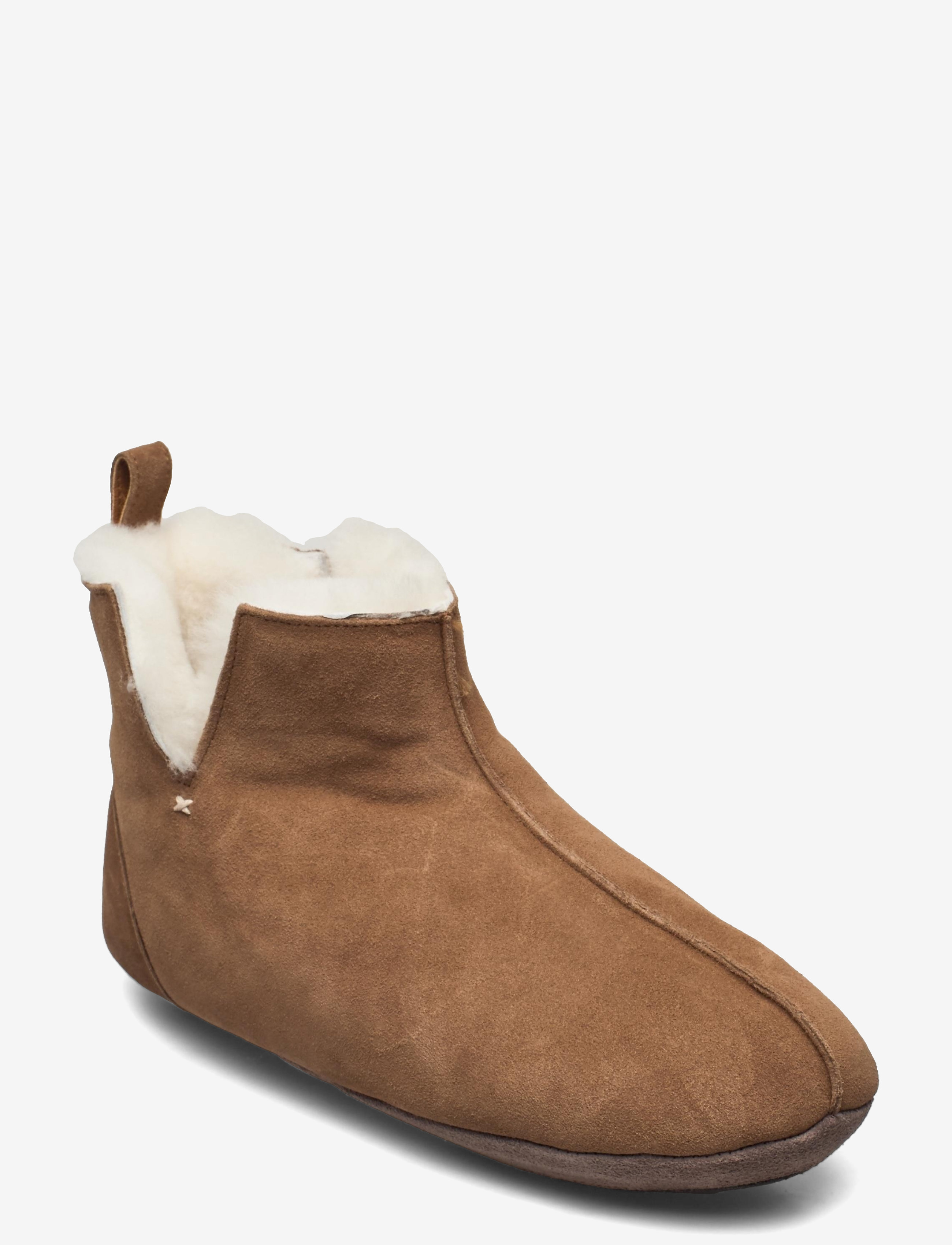CHESTNUT/WHITE
