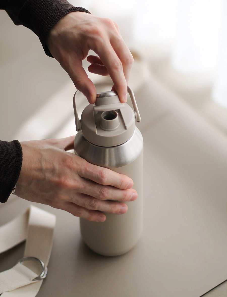 AYA&IDA - Sports Bottle - veepudelid ja termosed - cream beige - 2