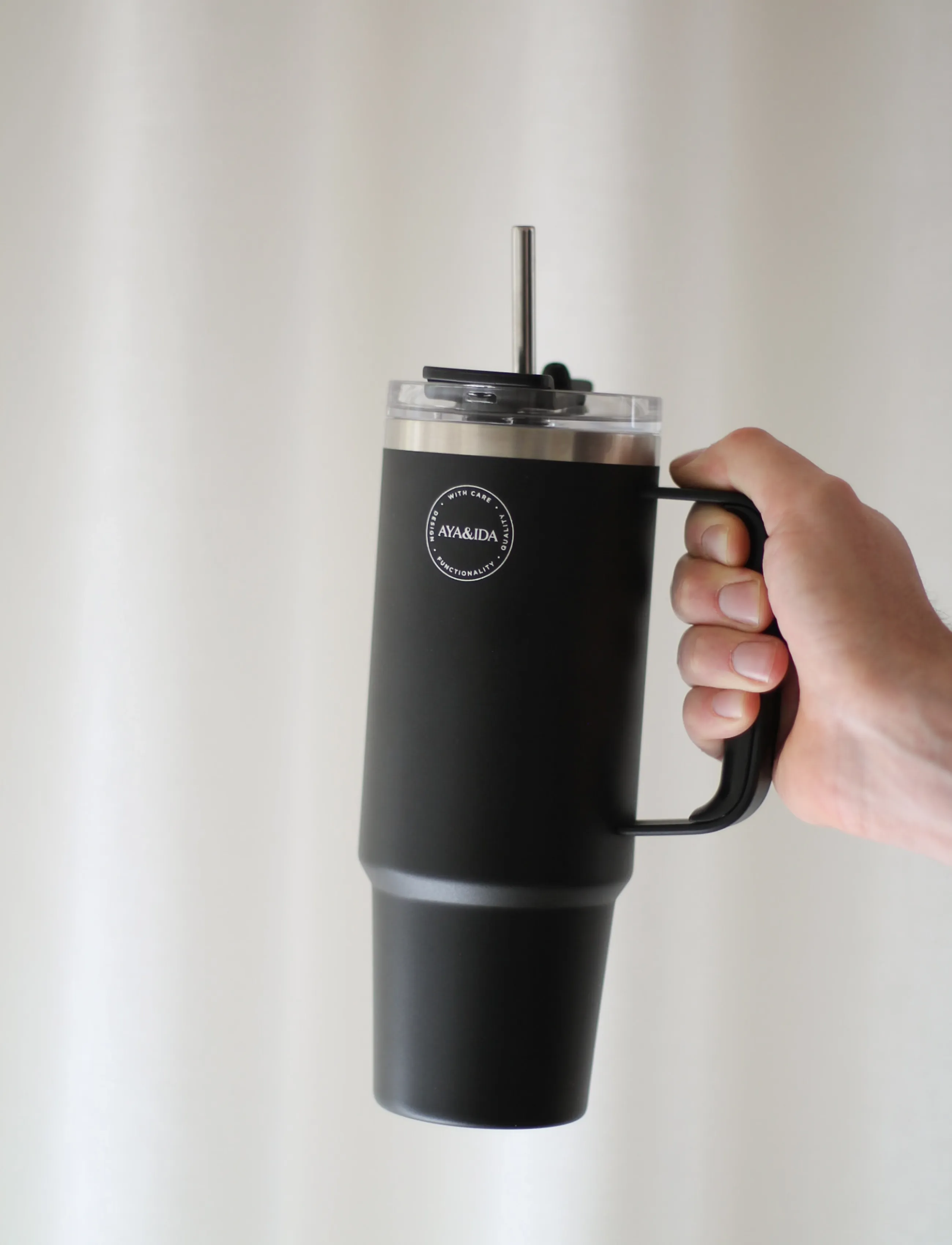 AYA&IDA - Thermo Cup with Straw - termokopper - matte black - 2
