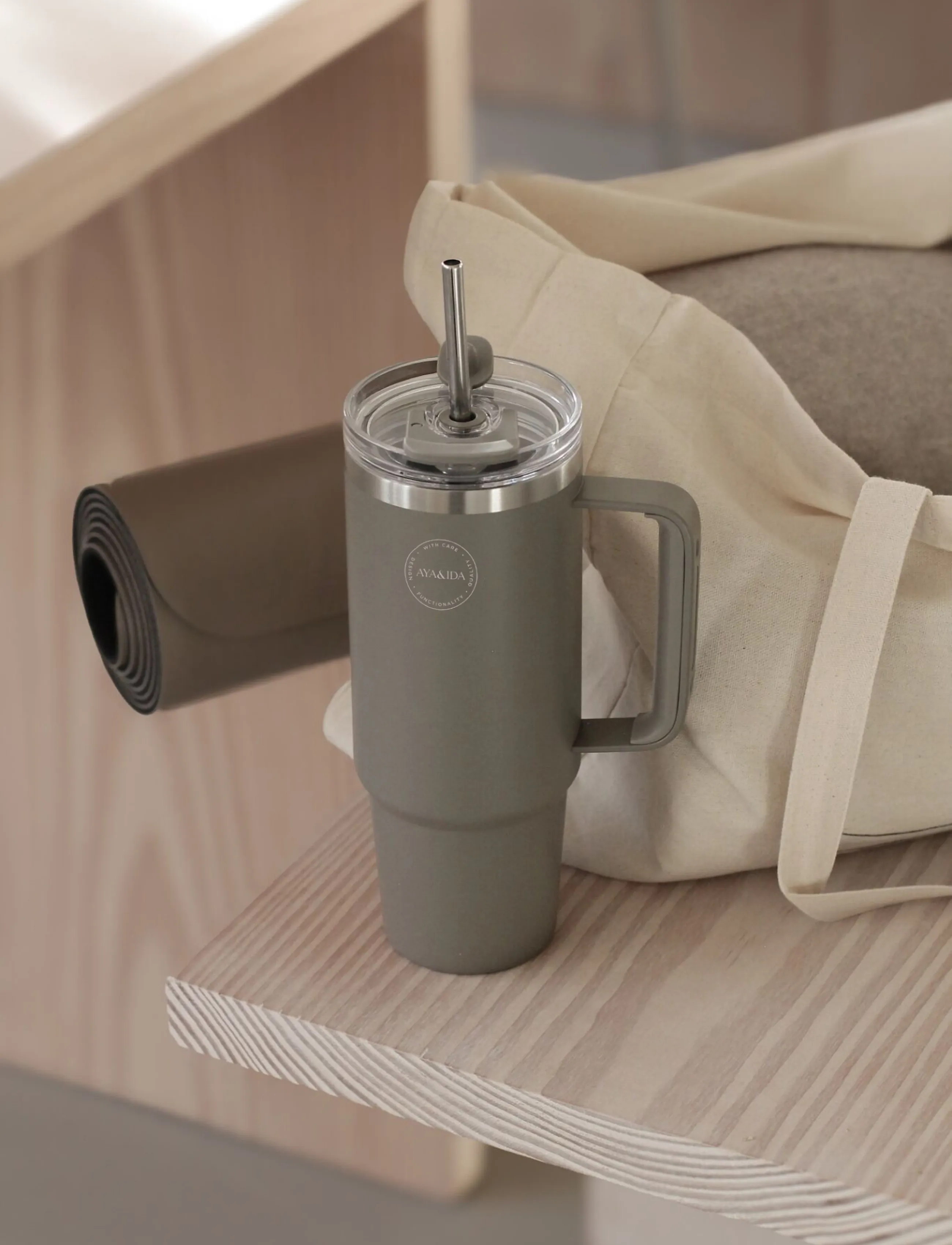 AYA&IDA Thermo Cup With Straw, 885 ml, Cups & Mugs, Beige - Thermal Cups, Homeware