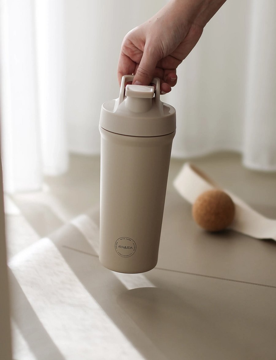 AYA&IDA - Shaker Bottle - veepudelid ja termosed - cream beige - 3