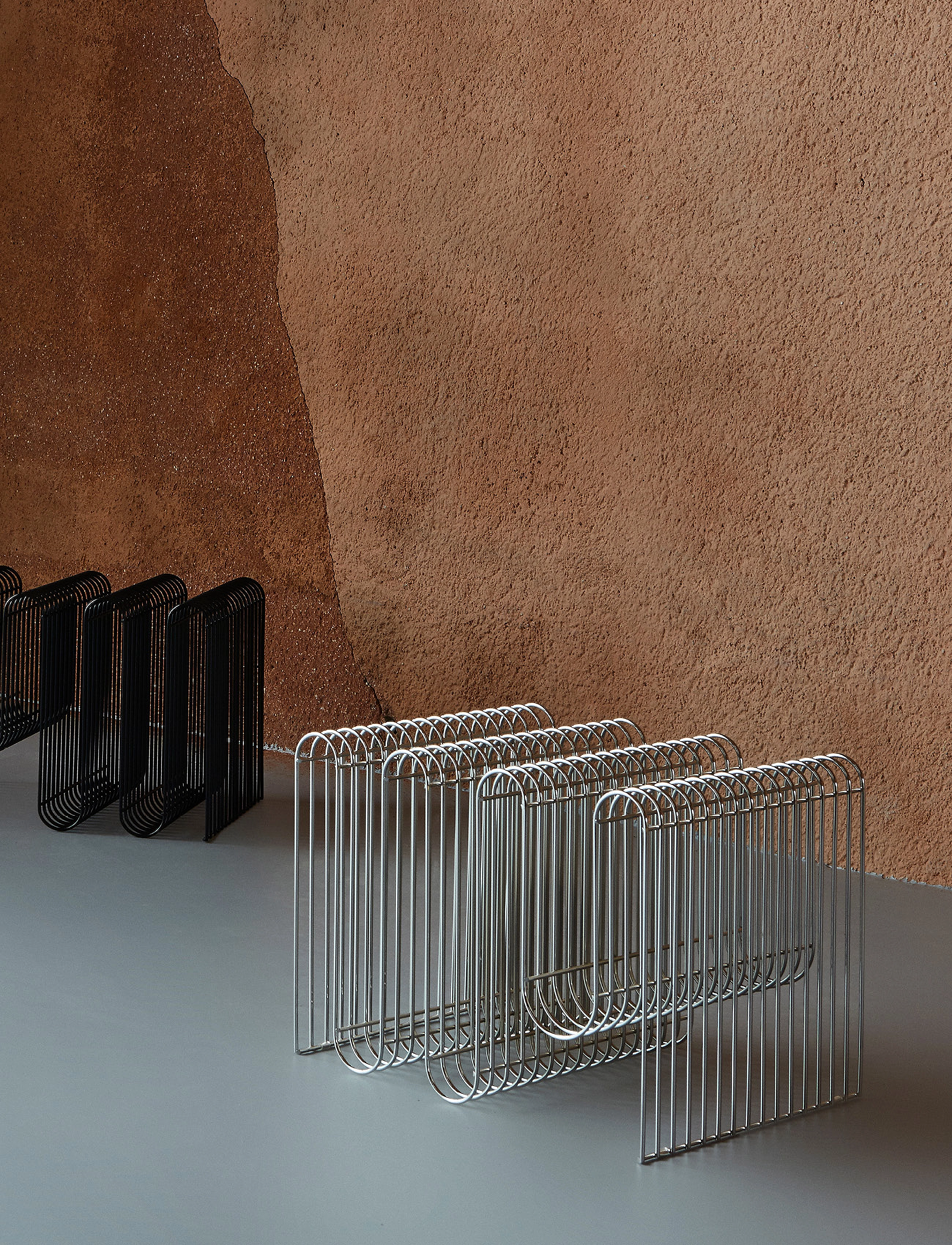 AYTM - CURVA magazine holder - zeitschriftenhalter - silver - 4