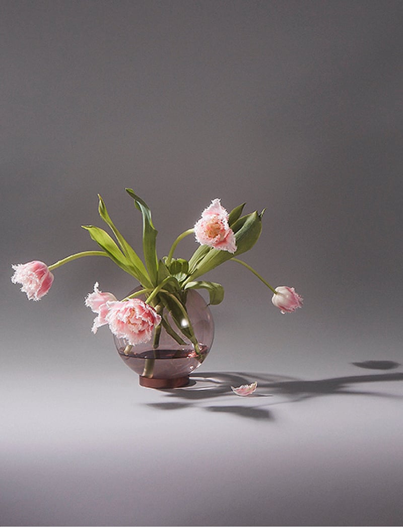 AYTM - GLOBE vase w. stand - vasen - rose/gold - 2