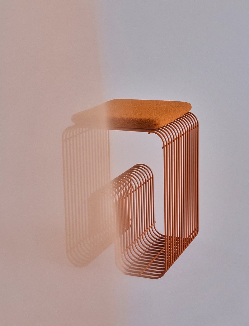 AYTM - CURVA stool - toolid ja pingid - amber - 0