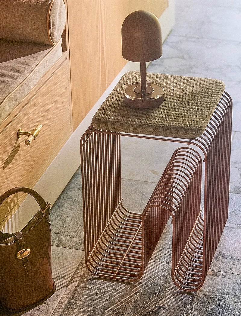 AYTM - CURVA stool - toolid ja pingid - amber - 2
