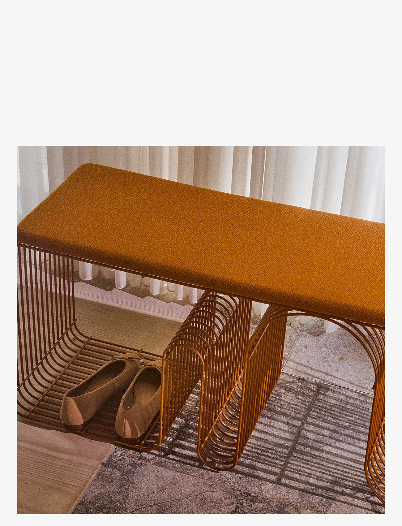 AYTM - CURVA bench - toolid ja pingid - amber - 2