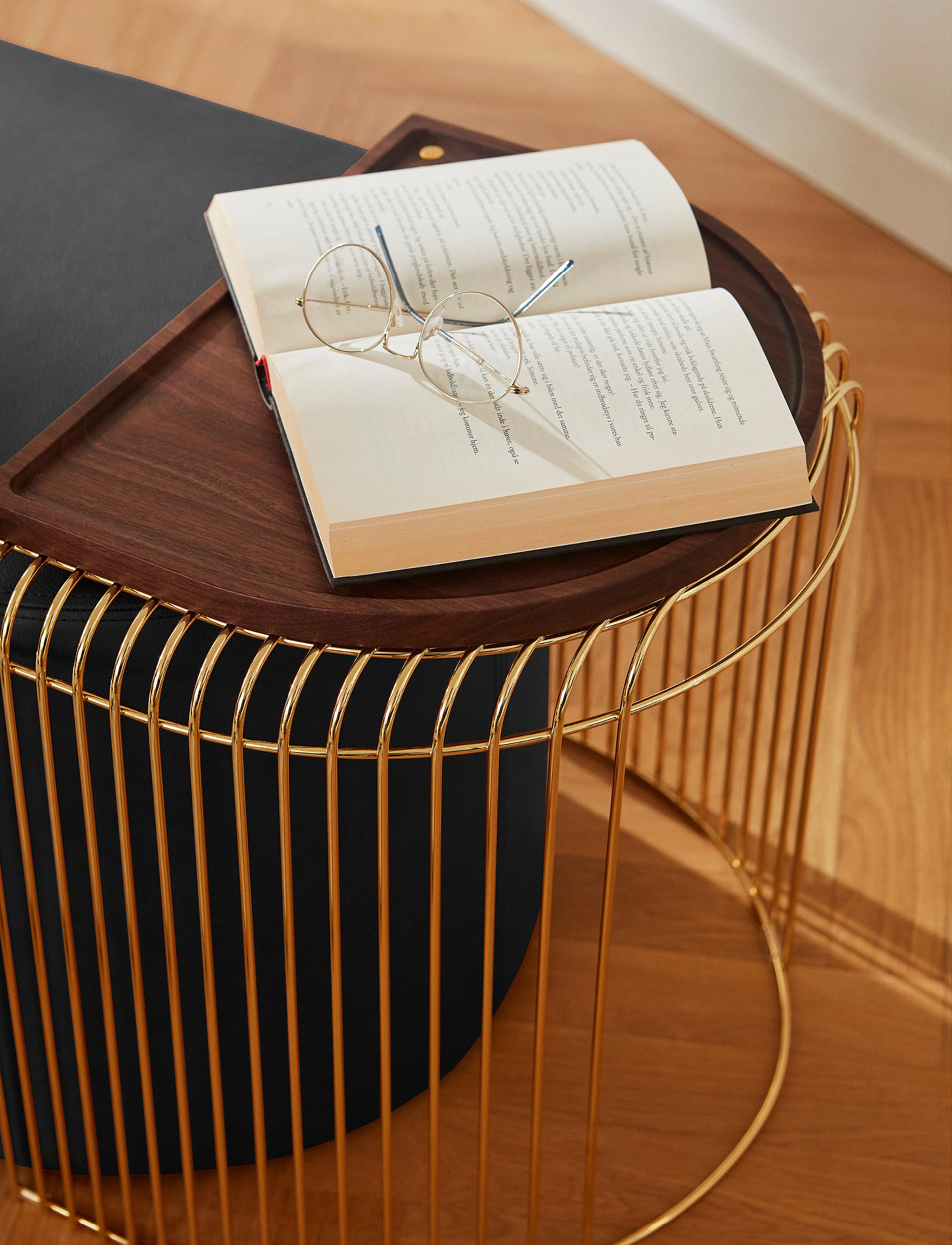 AYTM - CURVA table - gold - 3