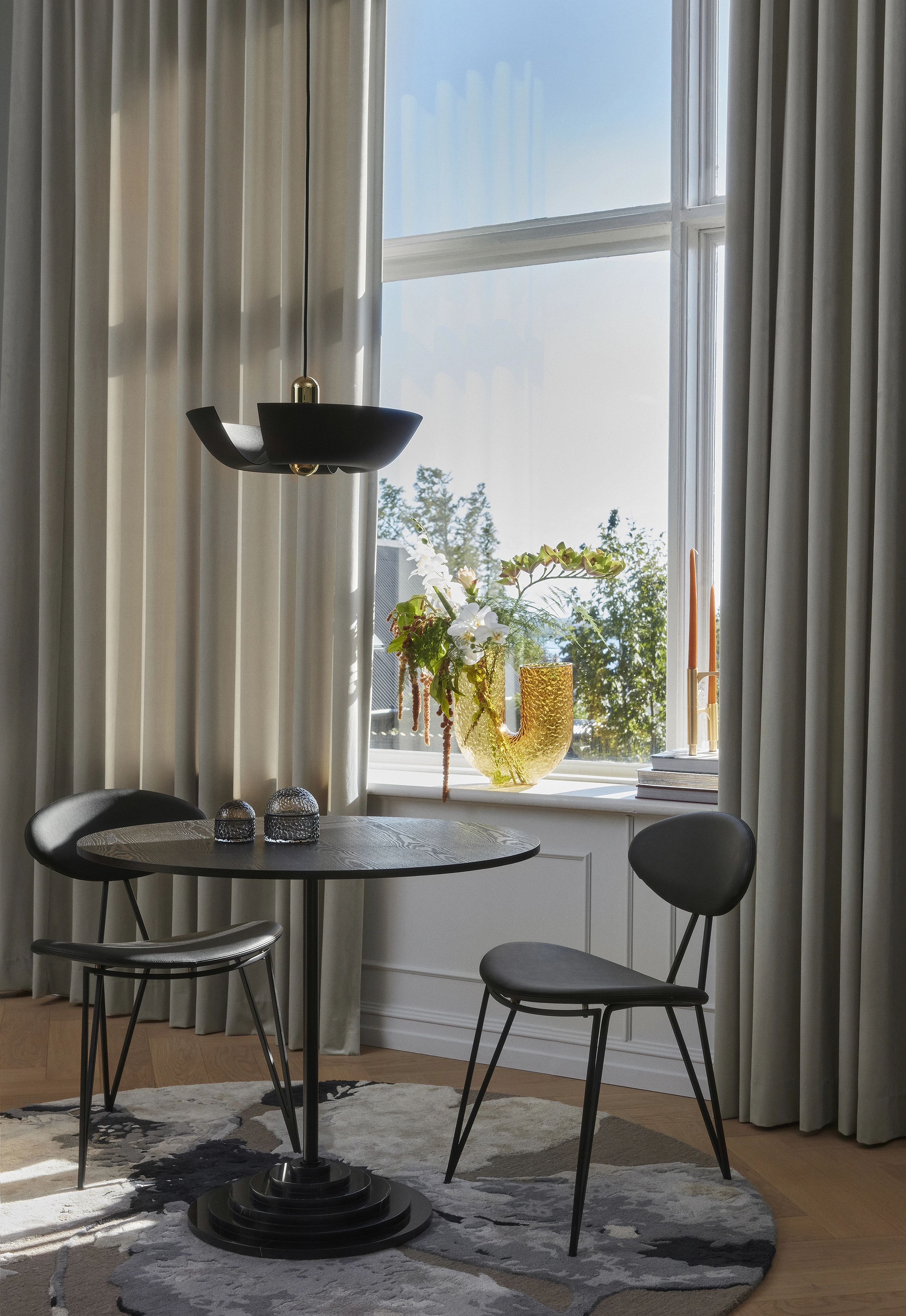 AYTM Arura Høj Glas Vase, H40 cm, Vases, Braun - Big Homeware