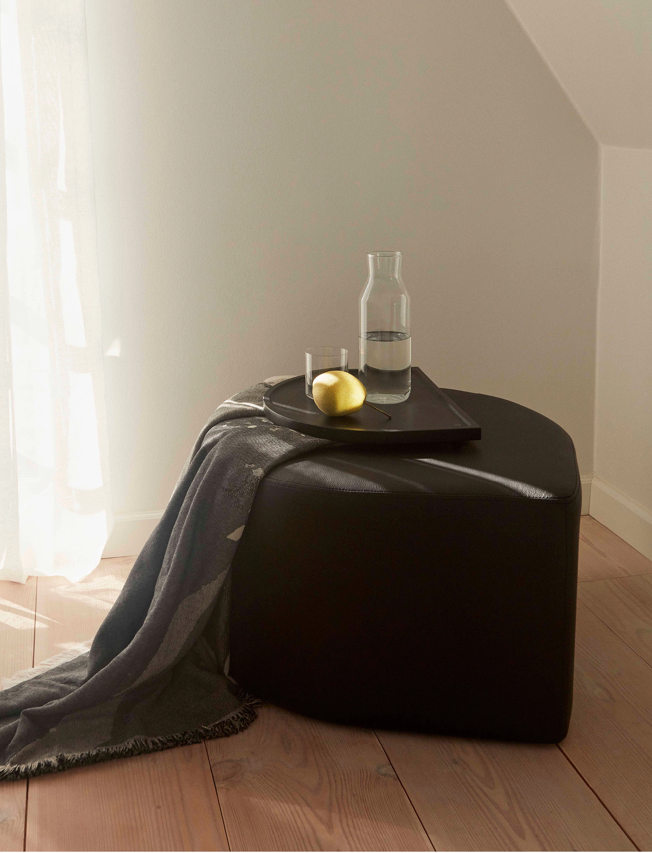 AYTM - SESSIO tray, rounded (FSC 100%) - black - 2