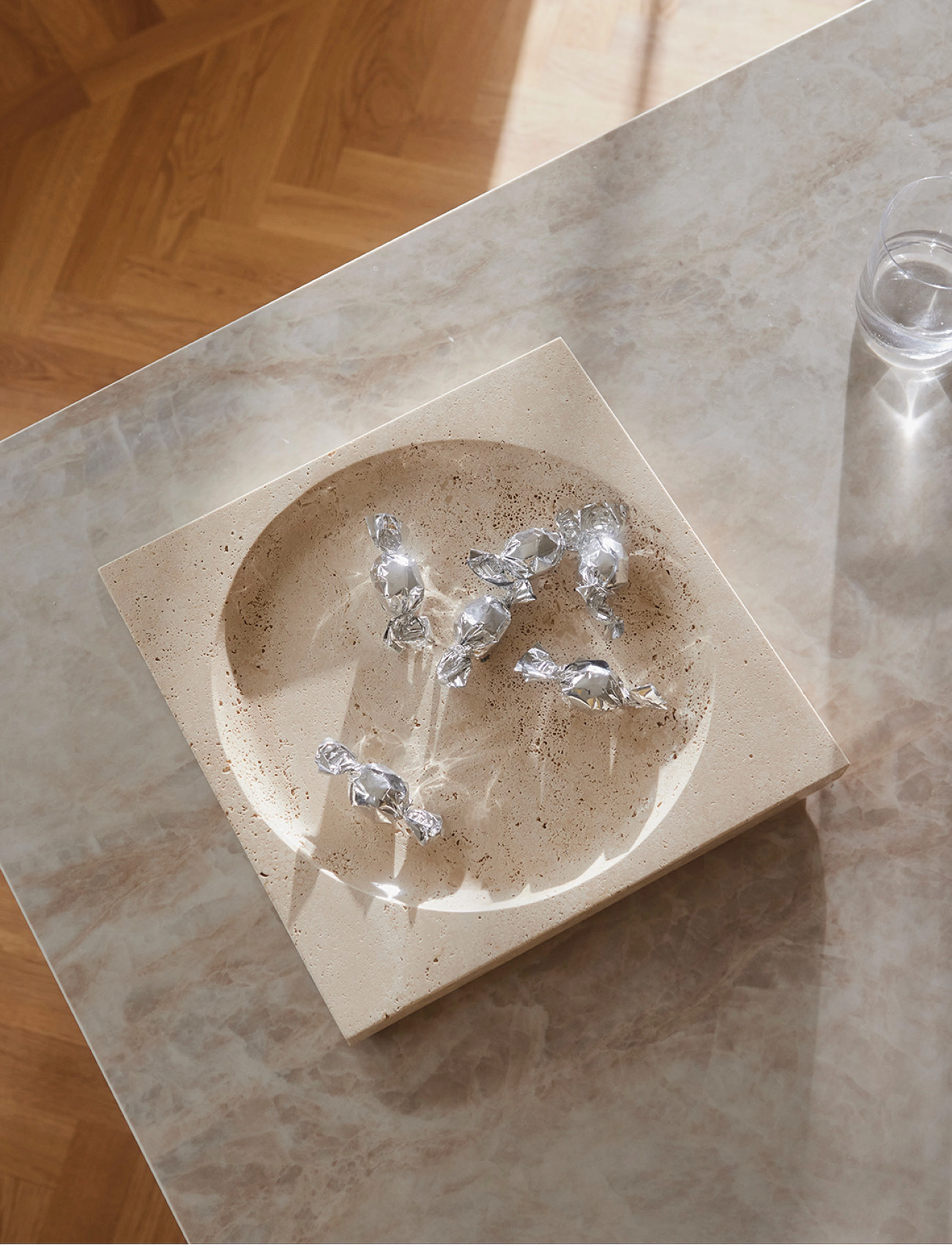 AYTM - REGINA dish - plats décoratifs - travertine - 2