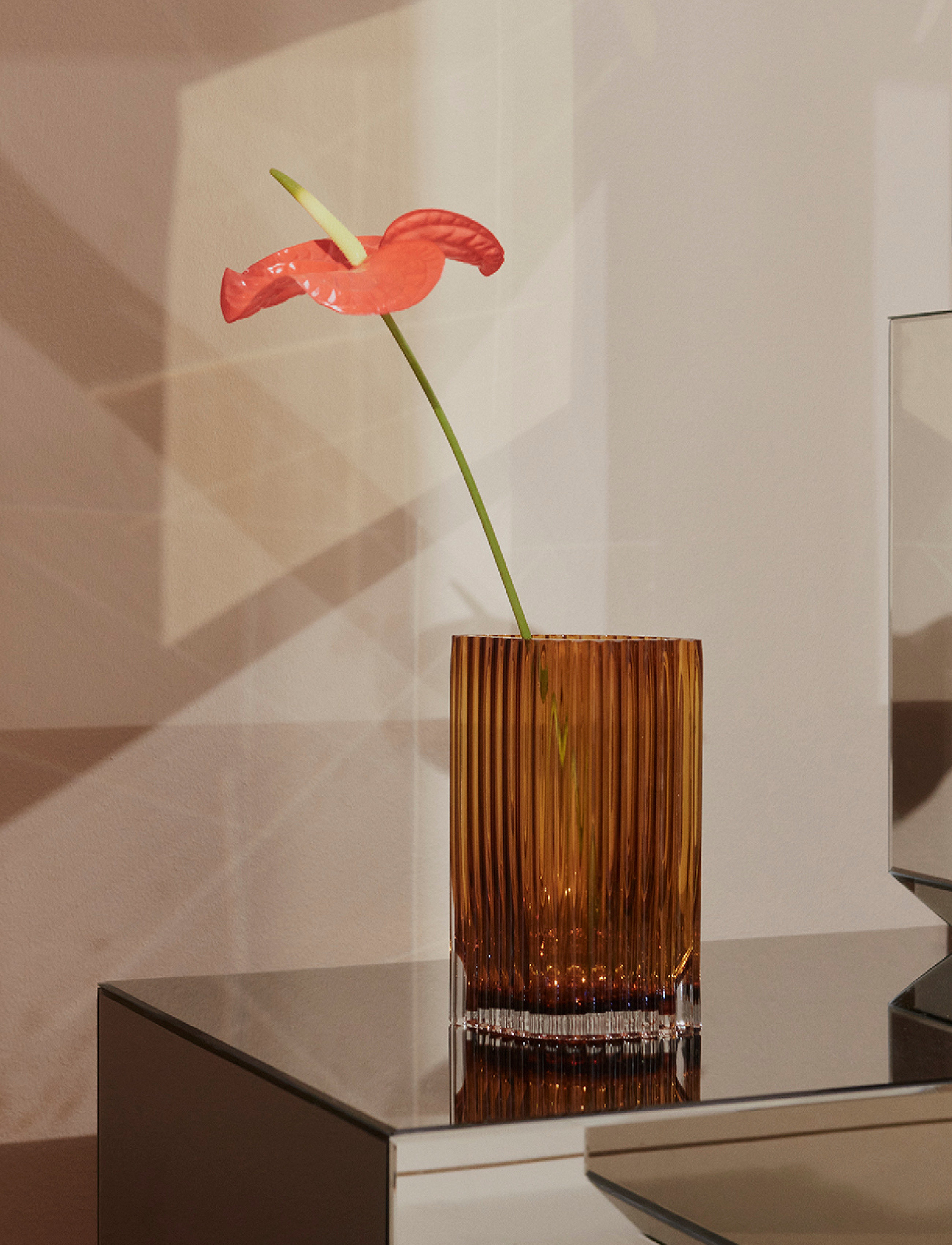AYTM Folium Vase, H:25 cm, Decoration, Gelb - Vases, Homeware