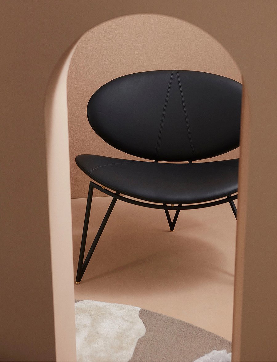 AYTM - SEMPER lounge chair - black - 2
