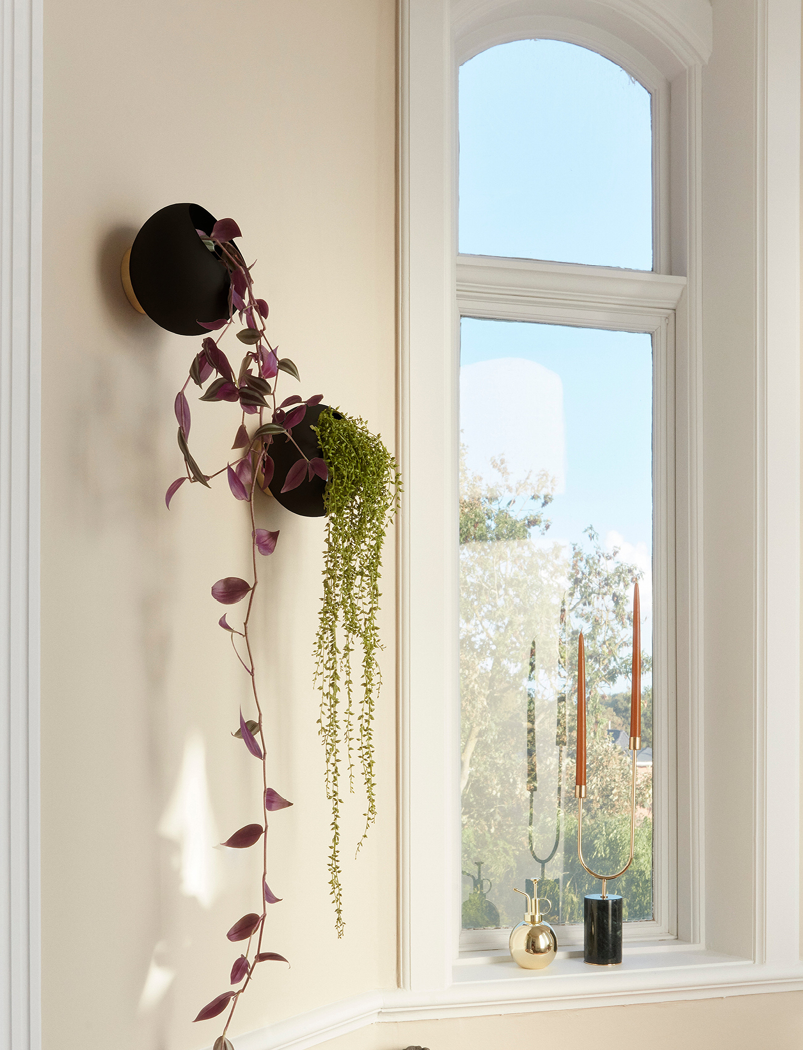 AYTM - GLOBE wall flowerpot - donice - black - 2